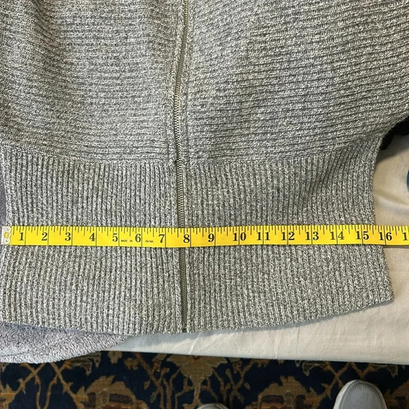 Cynthia Steffe Grey silver metallic front zipper sweater size XS. - Picture 13 of 14